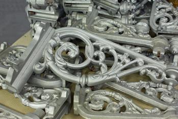 Aluminiumgussteile für die Kühlung und Heizung, eingebettete Komponenten in Gussteilen, Gussteile für Straßenmöbel